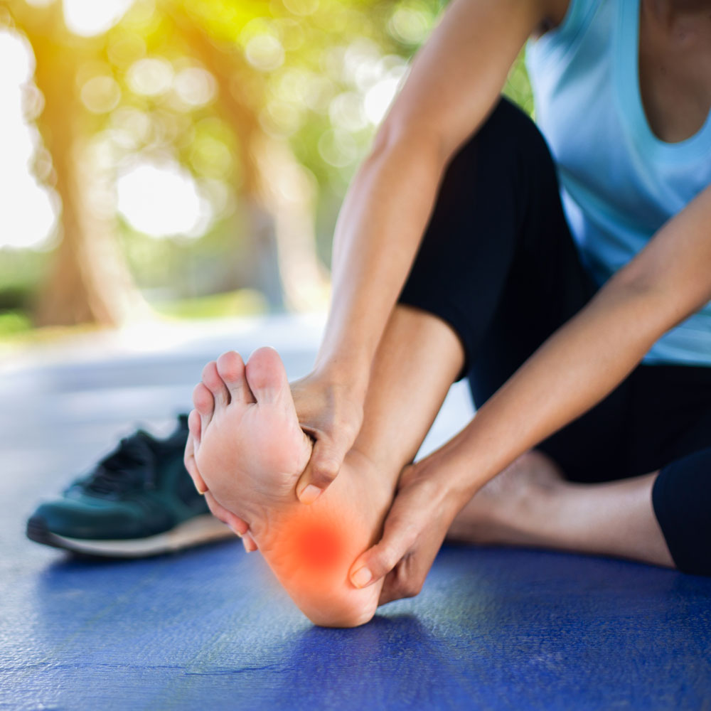 peripheral-neuropathy-vs-a-pinched-nerve Peripheral Neuropathy vs. a Pinched Nerve